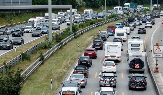 Bundesweit volle Fernstraßen am Wochenende erwartet