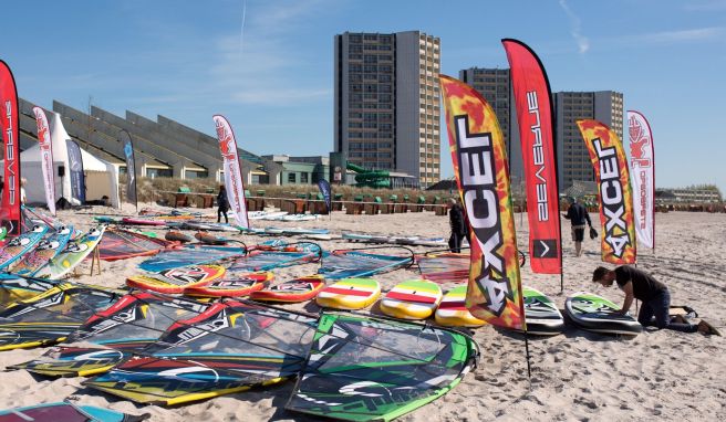 Das Surf-Festival auf Fehmarn gilt als größte Windsurf-Outdoor-Messe Europas.
