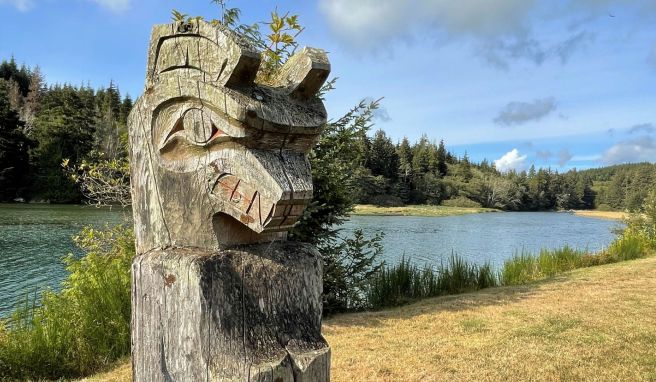 Auf Vancouver Island finden sich vielerorts Spuren indigener Kultur: so wie dieses Totem in Bamfield.