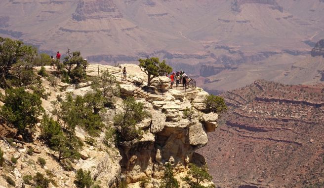 Bei den «Free Entrance Days» können Nationalparks wie der Grand Canyon ohne Eintrittsgebühr besucht werden. Zusatzgebühren, etwa für Camping oder Touren, fallen aber auch an diesen Tagen an.