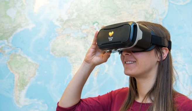 Im Metaversum am Strand liegen  Virtual Reality im Tourismus
