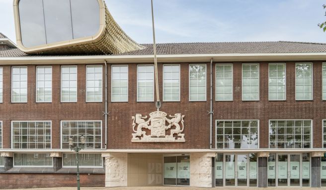 Das Van Bommel Van Dam Museum in Venlo war fünf Jahre lang geschlossen, nun öffnet es wieder. Besucher erwarten dann gleich zwei Sonderausstellungen. 