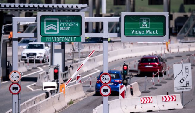 Heute kaufen, heute nutzen: Die digitale Vignette kann man nun mit sofortiger Gültigkeit noch schnell vor der Abfahrt oder auch noch auf der Autobahn im Internet kaufen.