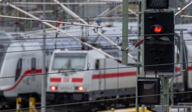 Bahnverkehr: Am Freitag wird wieder gestreikt.