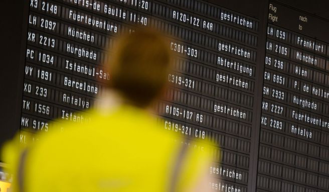 Wie hier in Hannover fielen an mehreren deutschen Airports streikbedingt zahlreiche Flüge aus. 