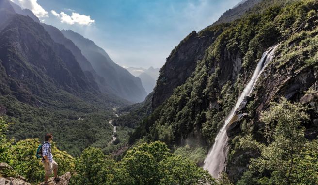 Ein Gefühl wie im Dschungel: Wanderer im Val Bavona.