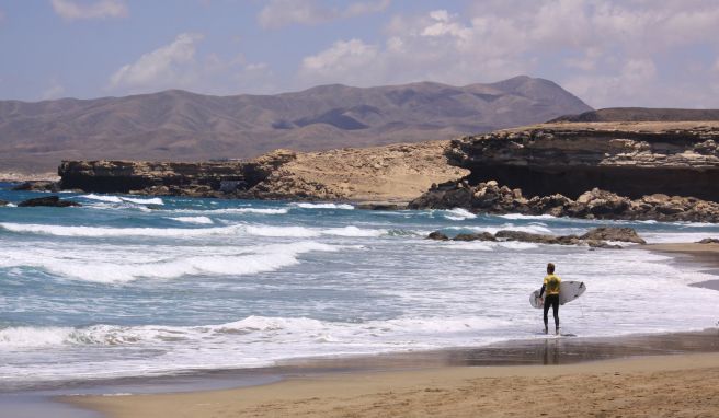 Fuerteventura: Die Traumstrände locken nicht nur Surfer an.