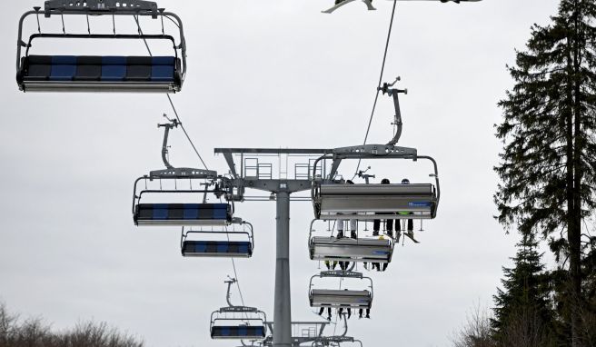 Vergnügen und Absagen  Diese Skigebiete im Westen Deutschlands wollen öffnen