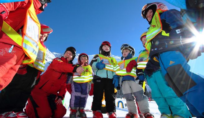 Für Familien ist das Skifahren oft ein teures Hobby: Zumindest im Pitztal kann der Nachwuchs kostenlos Skikurse nehmen. 