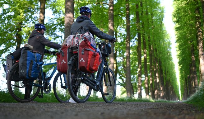 Mühelos sicher  Fahrradreise: So packe ich richtig