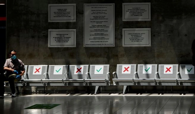 Zypern schafft Testpflicht für geimpfte Einreisende ab