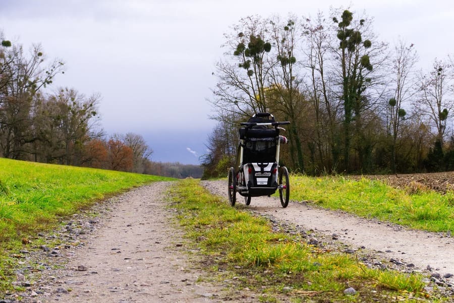 Beim Wandern mit Buggy sollte das Tempo immer an die Bedürfnisse des Babys angepasst werden