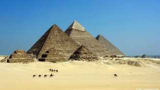 Die Pyramiden in Ägypten siend ein beliebtes Ausflugsziel Die Pyramiden in Ägypten siend ein beliebtes Ausflugsziel