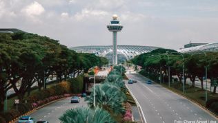 Wenn es um den besten Flughafen der Welt geht, erreicht der Airport Singapur-Changi seit sechs Jahren im Ranking der Beratungsgesellschaft Skytrax den Spitzenplatz Wenn es um den besten Flughafen der Welt geht, erreicht der Airport Singapur-Changi seit sechs Jahren im Ranking der Beratungsgesellschaft Skytrax den Spitzenplatz