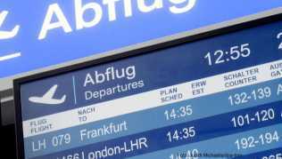 Fliegen wird voraussichtlich teurer - Frühbucher sind aber von der geplanten Steuer auf Flugtickets nicht betroffen Fliegen wird voraussichtlich teurer - Frühbucher sind aber von der geplanten Steuer auf Flugtickets nicht betroffen