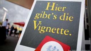 Autoreisende, die von Deutschland nach Österreich, Slowenien oder in die Schweiz fahren, brauchen auch 2021 eine Vignette Autoreisende, die von Deutschland nach Österreich, Slowenien oder in die Schweiz fahren, brauchen auch 2021 eine Vignette