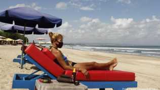 Die indonesische Urlaubsinsel Bali wird bis Ende des Jahres keine ausländische Gäste ins Land lassen Die indonesische Urlaubsinsel Bali wird bis Ende des Jahres keine ausländische Gäste ins Land lassen