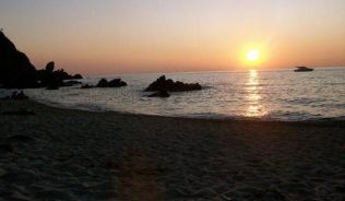 An so einen Sonnenuntergang könnte man sich gewöhnen.##Foto: flickr.com revolweb An so einen Sonnenuntergang könnte man sich gewöhnen.