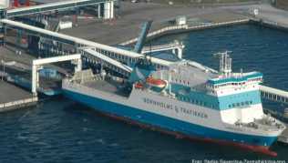 Die Fähre zwischen Sassnitz auf Rügen und der dänischen Ostsee-Insel Bornholm nimmt Anfang Juni wieder den Betrieb auf Die Fähre zwischen Sassnitz auf Rügen und der dänischen Ostsee-Insel Bornholm nimmt Anfang Juni wieder den Betrieb auf