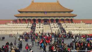 Peking mit der Verbotenen Stadt gehört schon heute zu den Städten in China, die Deutsche bis zu sechs Tage lang visumfrei besuchen können - im Dezember kommen nun vier weitere Städte hinzu Peking mit der Verbotenen Stadt gehört schon heute zu den Städten in China, die Deutsche bis zu sechs Tage lang visumfrei besuchen können - im Dezember kommen nun vier weitere Städte hinzu