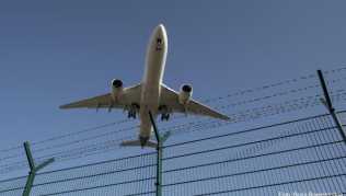 Bis 2030 wollen Politik und die Luftfahrtbranche mindestens 200.000 Tonnen nachhaltig erzeugtes Kerosin verwenden Bis 2030 wollen Politik und die Luftfahrtbranche mindestens 200.000 Tonnen nachhaltig erzeugtes Kerosin verwenden