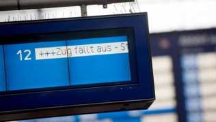 Bahnreisenden drohen aufgrund von Streiks ab Mittwoch Zugausfälle und Verspätungen. Fahrgäste sollten sich zügig um eine Alternative bemühen Bahnreisenden drohen aufgrund von Streiks ab Mittwoch Zugausfälle und Verspätungen. Fahrgäste sollten sich zügig um eine Alternative bemühen