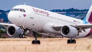 Bei Eurowings können Fluggäste ab September selbst entscheiden, ob sie neben einem leeren Mittelplatz sitzen möchten. Die Option kostet jedoch 18 Euro pro Strecke Bei Eurowings können Fluggäste ab September selbst entscheiden, ob sie neben einem leeren Mittelplatz sitzen möchten. Die Option kostet jedoch 18 Euro pro Strecke