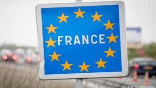 Wer nach Frankreich einreist, braucht ab jetzt keinen PCR-Test mehr. Ein negativer Antigen-Test, der nicht älter als 72 Stunden ist, genügt Wer nach Frankreich einreist, braucht ab jetzt keinen PCR-Test mehr. Ein negativer Antigen-Test, der nicht älter als 72 Stunden ist, genügt