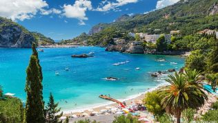 In Griechenland können Urlauber im April mit angenehmen Temperaturen rechnen In Griechenland können Urlauber im April mit angenehmen Temperaturen rechnen