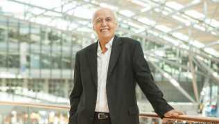 Prof. Horst Opaschowski ist Reise- und Zukunftsforscher Prof. Horst Opaschowski ist Reise- und Zukunftsforscher