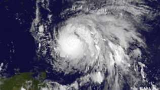 Nun zieht Hurrikan »Maria« durch die Karibik##Foto: NASA/dpa Nun zieht Hurrikan »Maria« durch die Karibik
