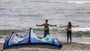 Viele Regionen in Italien wollen in der Corona-Krise Strände so schnell wie möglich wieder öffnen - aber auch beim Sonnen und Baden soll soziale Distanz gelten Viele Regionen in Italien wollen in der Corona-Krise Strände so schnell wie möglich wieder öffnen - aber auch beim Sonnen und Baden soll soziale Distanz gelten