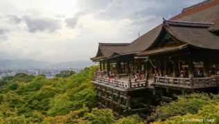 Der Tempel Kiyomizu-dera in Kyoto: Die alte Kaiserstadt führt im Oktober eine Übernachtungssteuer ein Der Tempel Kiyomizu-dera in Kyoto: Die alte Kaiserstadt führt im Oktober eine Übernachtungssteuer ein