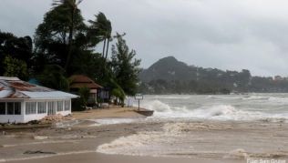 Auch auf Koh Samui halten sich die Schäden, die der Tropensturm anrichtete, in Grenzen Auch auf Koh Samui halten sich die Schäden, die der Tropensturm anrichtete, in Grenzen