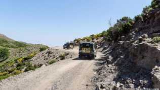 Viel Geröll auf der Straße: Auf vielen Straßen in der Region Chania ist ein Geländewagen sinnvoll Viel Geröll auf der Straße: Auf vielen Straßen in der Region Chania ist ein Geländewagen sinnvoll