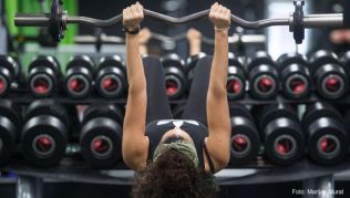 Wer auf einer Reise bei schwerem Seegang das Fitnessstudio nutzt, hat nicht automatisch Anspruch auf Schadenersatz Wer auf einer Reise bei schwerem Seegang das Fitnessstudio nutzt, hat nicht automatisch Anspruch auf Schadenersatz