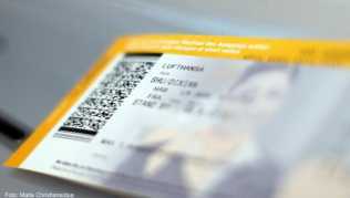 Derzeit muss die Lufthansa 650.000 Kunden die Kosten für stornierte Tickets zurückzahlen Derzeit muss die Lufthansa 650.000 Kunden die Kosten für stornierte Tickets zurückzahlen