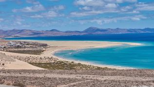 Aus Großbritannien, Irland, Deutschland, Belgien und den Niederlanden sind schon wieder Urlauber auf der Vulkaninsel eingetroffen Aus Großbritannien, Irland, Deutschland, Belgien und den Niederlanden sind schon wieder Urlauber auf der Vulkaninsel eingetroffen