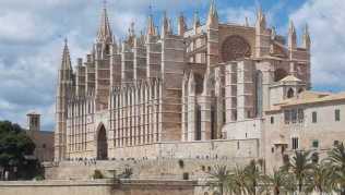 Die Kathedrale von Palma zählt zu den großen Sehenswürdigkeiten Mallorcas Die Kathedrale von Palma zählt zu den großen Sehenswürdigkeiten Mallorcas