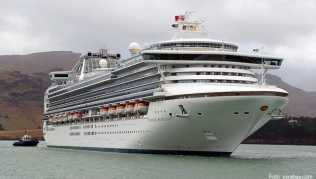 Japan lässt Tausende von Passagieren auf einem Kreuzfahrtschiff auf das neue Coronavirus hin untersuchen. Hier die «Diamond Princess» Japan lässt Tausende von Passagieren auf einem Kreuzfahrtschiff auf das neue Coronavirus hin untersuchen. Hier die «Diamond Princess»