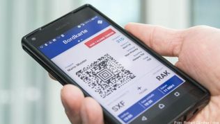 Mobile Bordkarten für das Smartphone sind praktisch und mittlerweile gängig - doch sie werden nicht an allen Airports akzeptiert Mobile Bordkarten für das Smartphone sind praktisch und mittlerweile gängig - doch sie werden nicht an allen Airports akzeptiert