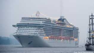Die internationalen Kreuzfahrt-Reedereien lassen künftig keine Passagiere oder Besatzungsmitglieder mehr an Bord, die in den vergangenen 14 Tagen auf dem chinesischen Festland unterwegs waren Die internationalen Kreuzfahrt-Reedereien lassen künftig keine Passagiere oder Besatzungsmitglieder mehr an Bord, die in den vergangenen 14 Tagen auf dem chinesischen Festland unterwegs waren