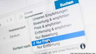 Wer auf Buchungsplattformen nach Hotels sucht, kann die Kriterien anpassen - und sich etwa das günstigste Hotel zuerst anzeigen lassen Wer auf Buchungsplattformen nach Hotels sucht, kann die Kriterien anpassen - und sich etwa das günstigste Hotel zuerst anzeigen lassen