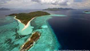 Palawan gehört zum asiatischen Inselstaat der Philippinen. Urlauber können viele vorgelagerte Inseln erkunden Palawan gehört zum asiatischen Inselstaat der Philippinen. Urlauber können viele vorgelagerte Inseln erkunden