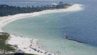 An Floridas Küste am Golf von Mexiko finden Urlauber auch ruhige Badestrände##Foto: Panama City Diving An Floridas Küste am Golf von Mexiko finden Urlauber auch ruhige Badestrände