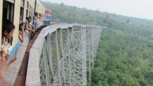Nur für Schwindelfreie: Die Überquerung des Gokteik-Viadukts aus dem Jahr 1900 ist der Höhepunkt der Fahrt von Mandalay ins Shan-Hochland##Foto: Bernd Kubisch Nur für Schwindelfreie: Die Überquerung des Gokteik-Viadukts aus dem Jahr 1900 ist der Höhepunkt der Fahrt von Mandalay ins Shan-Hochland