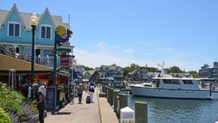 Martha's Vineyard ist eine feine Adresse. Am Hafen landet der frische Hummer##Foto: Chris Melzer Martha's Vineyard ist eine feine Adresse. Am Hafen landet der frische Hummer