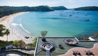 Mit dem «Royal Phuket Yacht Club» am Nai Harn Beach wurde die Insel auch für anspruchsvolle Reisende zu einem Ziel Mit dem «Royal Phuket Yacht Club» am Nai Harn Beach wurde die Insel auch für anspruchsvolle Reisende zu einem Ziel