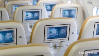Fällt das Entertainment an Bord aus, haben Fluggäste meist keinen Anspruch auf eine Entschädigung. Nur First-Class-Reisende können in bestimmten Fällen den Preis mindern##Foto: Arno Burgi Fällt das Entertainment an Bord aus, haben Fluggäste meist keinen Anspruch auf eine Entschädigung. Nur First-Class-Reisende können in bestimmten Fällen den Preis mindern
