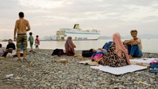 Nicht nur auf der griechischen Insel Kos treffen Flüchtlinge und Touristen aufeinander##Foto: iStockphoto Nicht nur auf der griechischen Insel Kos treffen Flüchtlinge und Touristen aufeinander